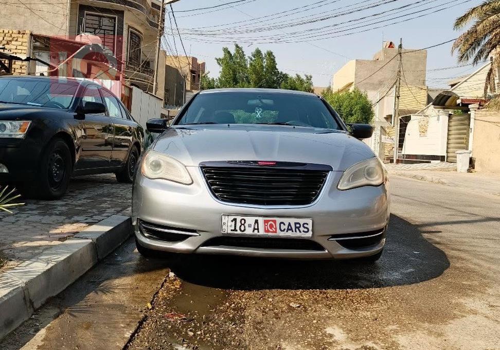 كرايسلر 200